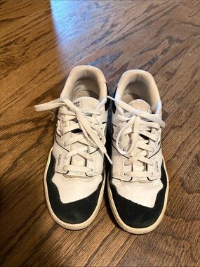 New Balance Kids White and Black Low-Top Sneakers